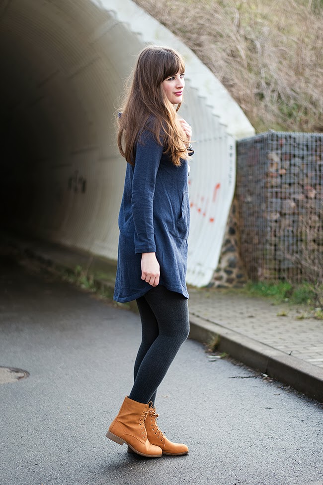  Modeblog-Deutschland-Deutsche-Mode-Mode-Influencer-Andrea-Funk-andysparkles-Berlin-Sweater-Casual-Outfit-Osco-Schuhe