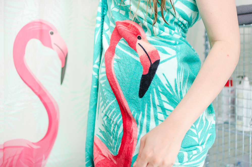 badezimmer-welcome-to-miami-tchibo-flamingo-badetuch