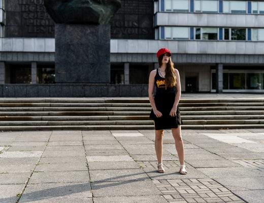 Thrasher Shirts kombinieren-Skater Shirt-Modeblog Berlin-Outfit mit Skater Rock-andysparkles