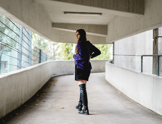 Herbstlook mit Overknees und Cordrock-Cordrock 2018-Minirock im Herbst tragen-Overknees Outfit-Modeblog Berlin-Neukölln 4 Blocks-andysparkles