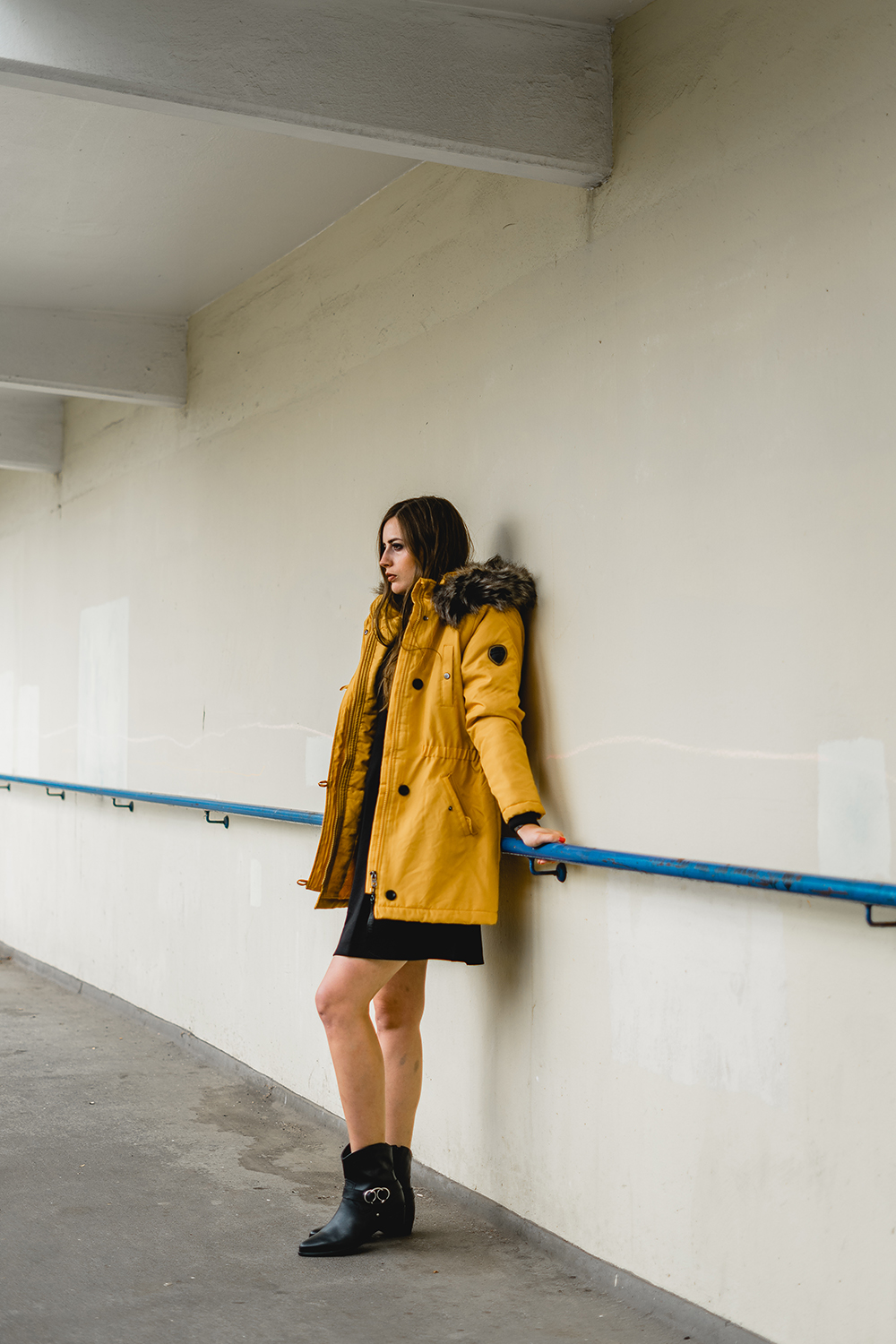 Outfit mit Parka kombinieren-Parka in Gelb-Wintermode Outfit 2018-Modeblog Berlin-Fashionblogger im Winter-andysparkles
