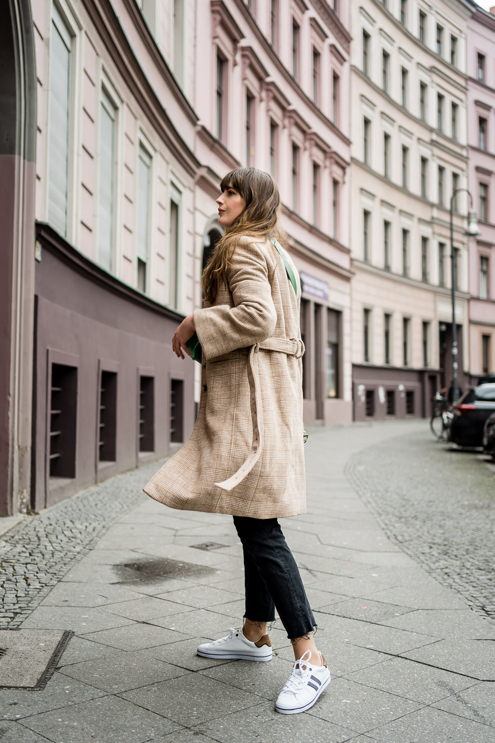 Casual Outfit mit Camel Coat